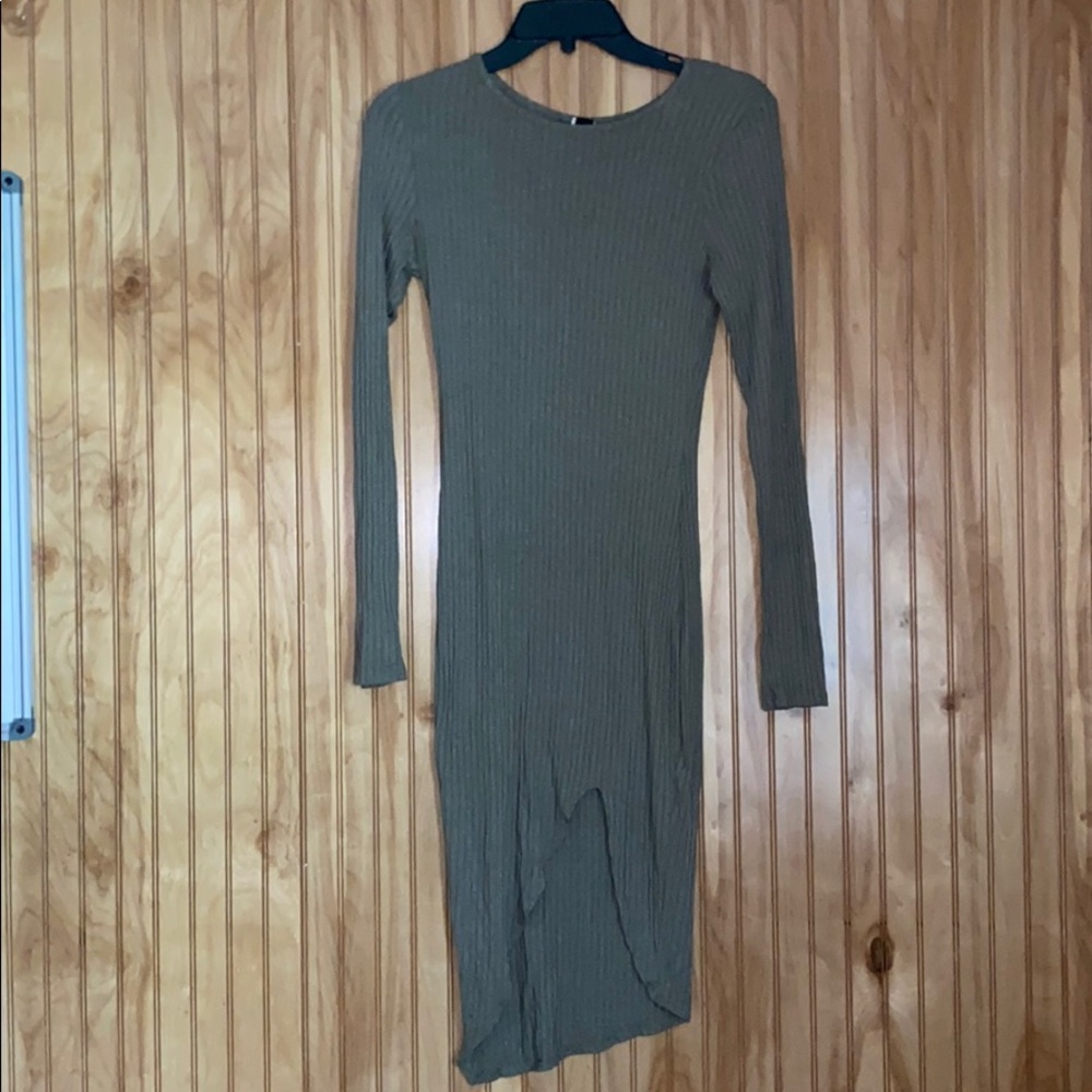 Long sleeve, ribbed dress
